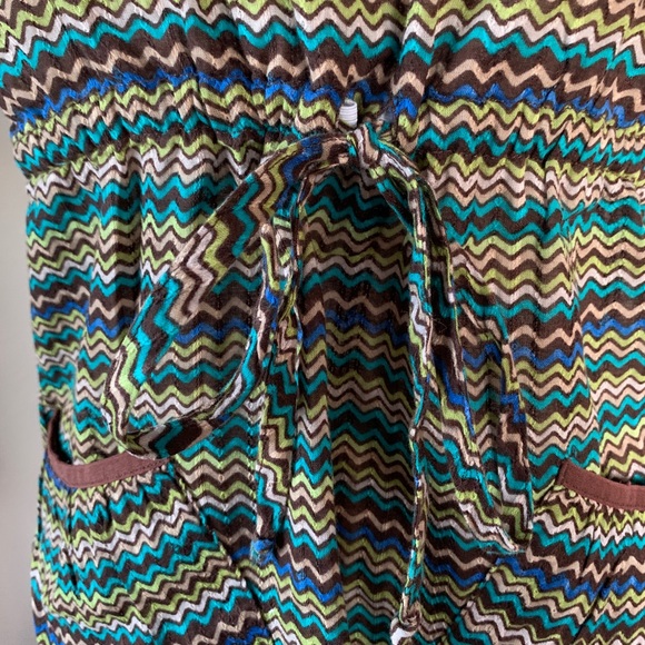 Koi scrub top. - Picture 3 of 4